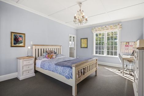 Photo of property in 12 Easdale Street, Kelburn, Wellington, 6012