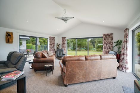 Photo of property in 224 Mill Road South, Seaward Bush, Invercargill, 9871