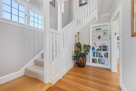 Photo of property in 26 Baring Terrace, Strandon, New Plymouth, 4312