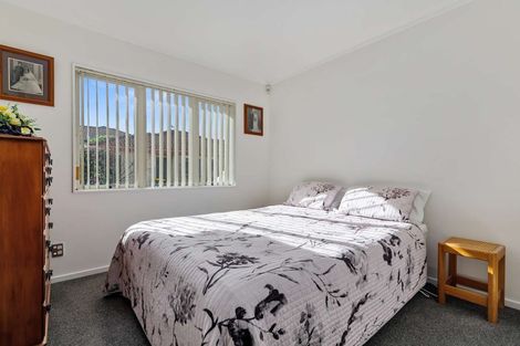 Photo of property in 10/43 Fruitvale Road, New Lynn, Auckland, 0600