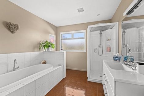 Photo of property in 73c Middle Road, Havelock North, 4130