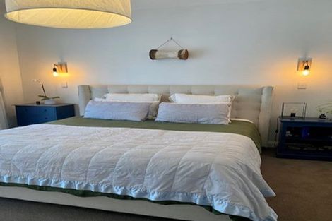 Photo of property in 224 The Parade, Island Bay, Wellington, 6023