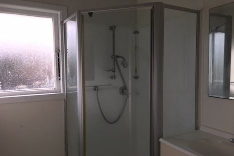 Photo of property in 47 Fairdene Avenue, Henderson, Auckland, 0610