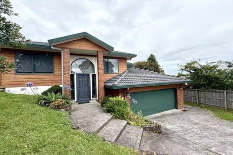 Photo of property in 11 Van Dyke Place, West Harbour, Auckland, 0618