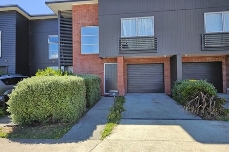 Photo of property in 20 Gilbert Hall Way, Swanson, Auckland, 0614
