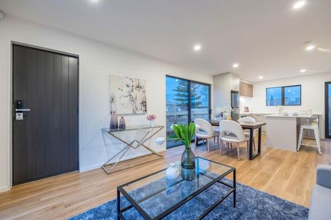 Photo of property in 8e Jupiter Street, Rosehill, Papakura, 2113