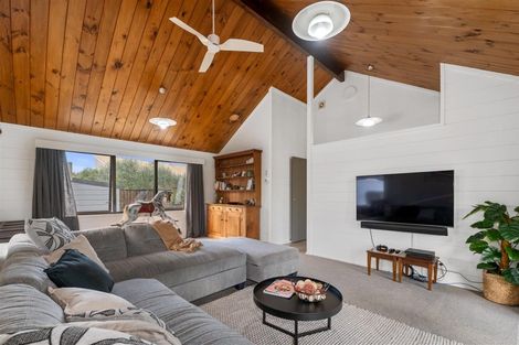 Photo of property in 12 Waitawa Place, Lynmore, Rotorua, 3010