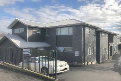 Photo of property in 2u4 Palmerston Street, Hamilton Central, Hamilton, 3204
