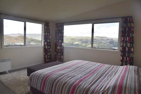 Photo of property in 42 Waverton Terrace, Churton Park, Wellington, 6037