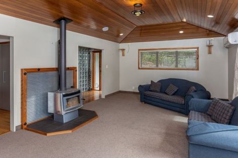 Photo of property in 8 Brenton Place, Whangamata, 3691