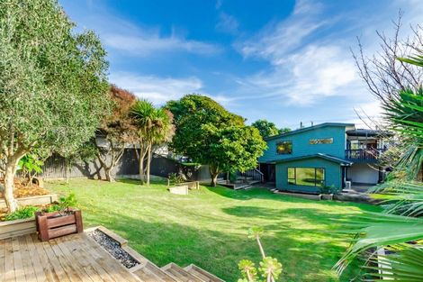 Photo of property in 109 Seaview Road, Paraparaumu Beach, Paraparaumu, 5032