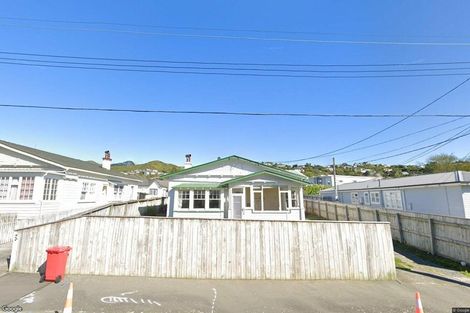 Photo of property in 38 Dr Taylor Terrace, Johnsonville, Wellington, 6037