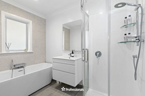 Photo of property in 42 Mountbatten Grove, Clouston Park, Upper Hutt, 5018