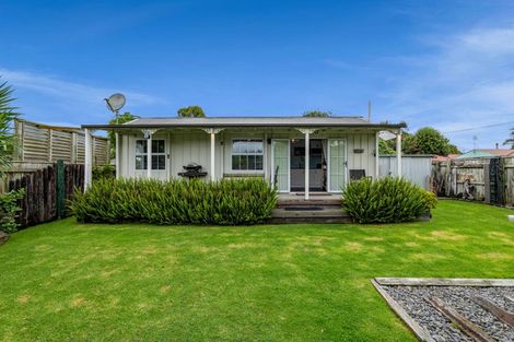 Photo of property in 16 Kawei Road, Ohawe, Hawera, 4671