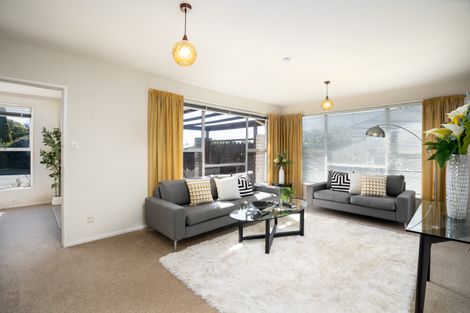 Photo of property in 12 Oldham Crescent, Halswell, Christchurch, 8025