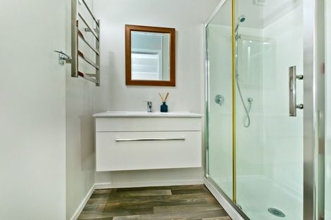 Photo of property in 123 Millbrook Road, Sunnyvale, Auckland, 0612