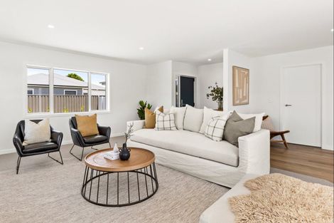 Photo of property in 21 George Yee Place, Taradale, 4112