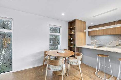 Photo of property in 3/92 Holly Road, St Albans, Christchurch, 8014