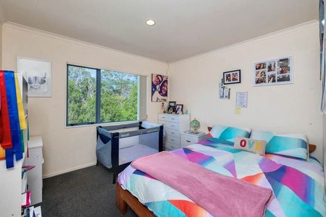 Photo of property in 14 San Vito Place, Henderson, Auckland, 0612