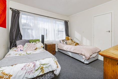 Photo of property in 5 Clendon Avenue, Papatoetoe, Auckland, 2025