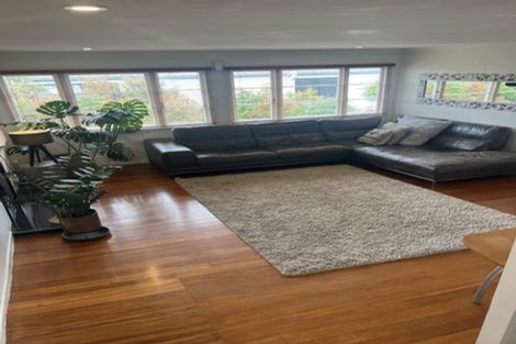 Photo of property in 1/25 Wolsley Avenue, Milford, Auckland, 0620