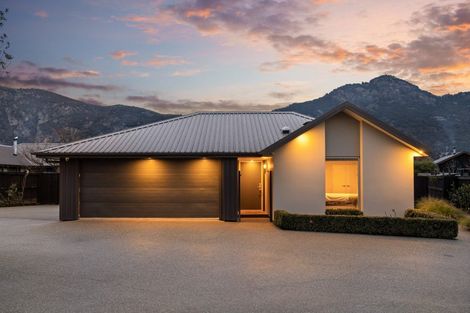 Photo of property in 7 Mallard Street, Albert Town, Wanaka, 9305