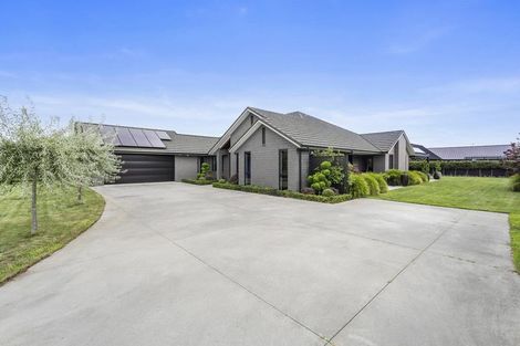 Photo of property in 131 Saint Kilda Road, Cambridge, 3434