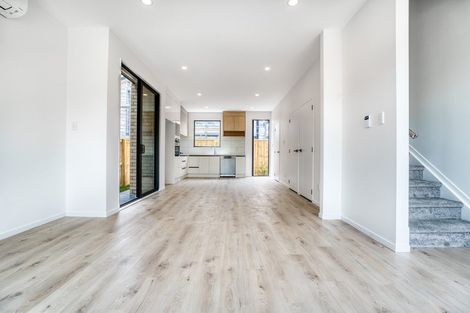 Photo of property in 10 Papai Lane, Massey, 0614