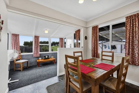 Photo of property in 124 Weraroa Road, Waverley, 4510