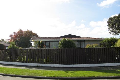 Photo of property in 16 Camrose Place, Ilam, Christchurch, 8041