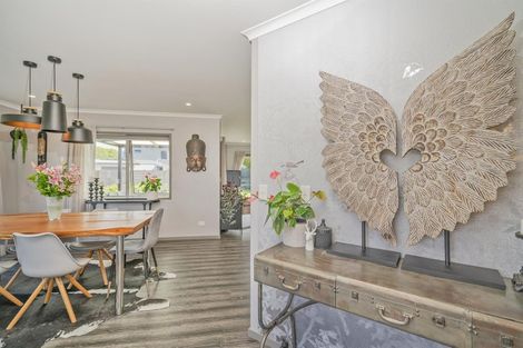 Photo of property in 2 Oscar Place, Whitianga, 3510