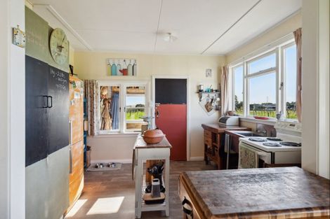 Photo of property in 25 Boulton Road, Levin, 5510