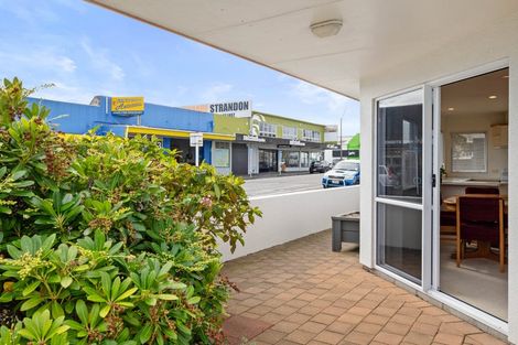 Photo of property in 1 Strandon Place, Strandon, New Plymouth, 4312