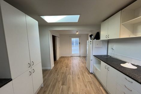 Photo of property in 5 Maarama Crescent, Aro Valley, Wellington, 6021