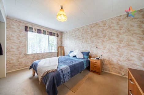 Photo of property in 64 Glanmire Road, Newlands, Wellington, 6037