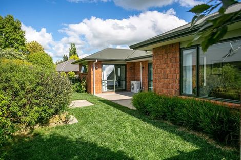 Photo of property in 17 Lilac Close, Cambridge, 3434