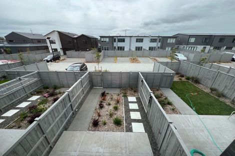Photo of property in 10 Park Green Avenue, Rosehill, 2113