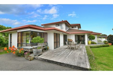 Photo of property in 27 Maygrove Drive, Orewa, 0931