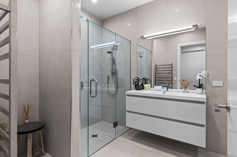 Photo of property in 136b Te Awa Avenue, Te Awa, Napier, 4110