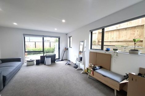 Photo of property in 34 Raupeti Lane, Henderson, 0612