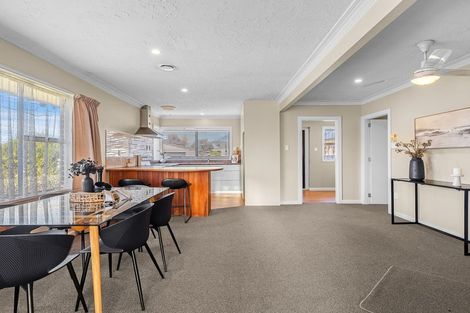 Photo of property in 21 Munro Street, Redwood, Christchurch, 8051