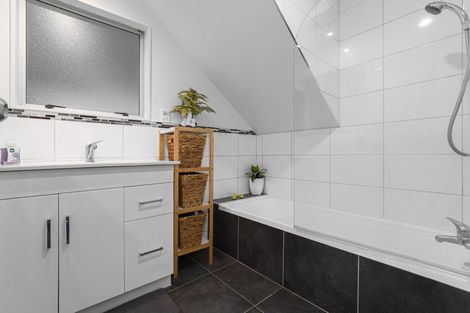 Photo of property in 20r Panorama Drive, Welcome Bay, Tauranga, 3175