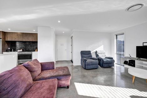 Photo of property in 32 County Drive, Hawera, 4610