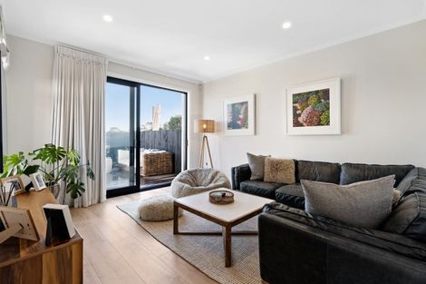 Photo of property in 26 Marine Parade, Hobsonville, Auckland, 0616