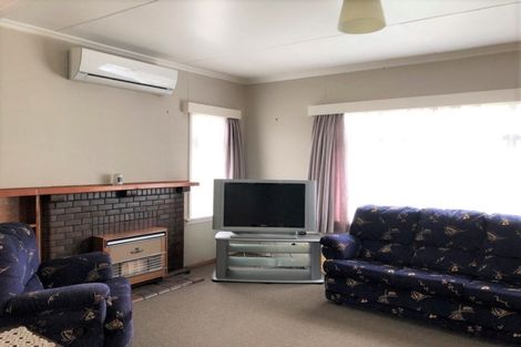 Photo of property in 21 George Street, Levin, 5510
