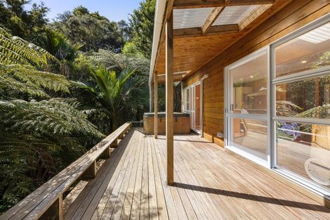 Photo of property in 35 Clinton Road, Tawharanui Peninsula, Matakana, 0986