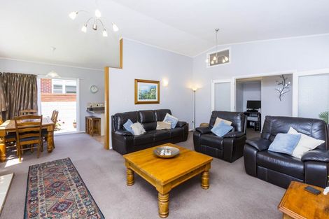 Photo of property in 17 Kiwi Street, Heretaunga, Upper Hutt, 5018