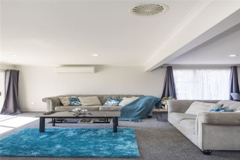 Photo of property in 14 Lewis Place, Highbury, Palmerston North, 4412