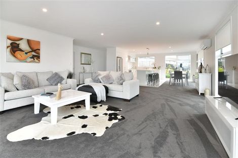 Photo of property in 6 Kiwa Crescent, Gulf Harbour, Whangaparaoa, 0930