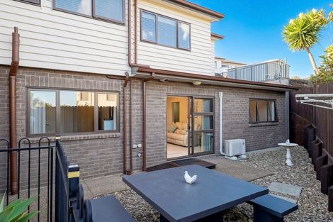 Photo of property in 77 San Marino Drive West, Henderson, Auckland, 0612